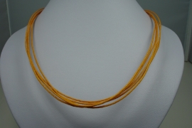 [ 5932 ] 5 Oranje Draden Ketting 45 cm. met slot, per stuk