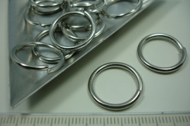 [ 5988 ] Open ring 18 mm. x 1.8 mm. dik, Chroom, 14 stuks