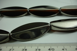 [ 6510 ] Glaskraal 36 x 16 mm. Bruin met Zilverrand, 9 stuks