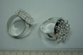 [ 0784 ] Ovale Ring 20 x 15 mm. met 14 oogjes, Verzilverd, per stuk
