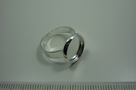 [ 0872 ] Ring Zilverkleur,  14 mm. met opstaande rand, per stuk