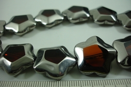 [ 6493 ] Glas kraal 5 kant 21 mm. Bruin met Zilverrand, 15 stuks