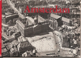 Mijksenaar, mr. P.J.: "Amsterdam at best".