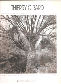Girard, Thierrry: Au seuil du neuvième pays - récit photographique