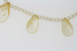 Collier parels en parelmoer