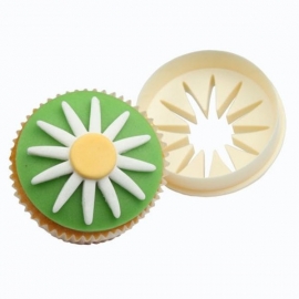 FMM cupcake cutter double sided Daisy