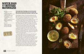 The Official Peaky Blinders Cookbook; 50 Recipes Selected by The Shelby Company Ltd | Rob Morris