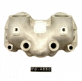 Triumph 650 unit rocker-box inlet (70-4550)