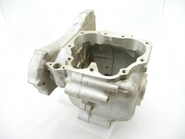 Norton Commando 750 Combat crankcase 06.4045 / 06.3786   replaces 06.1099 / 06.1112 / 06.3334 / 06.3787