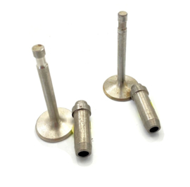 BSA B33 - M33 Set of 2 valves + guides (65-1239 / 65-1240)
