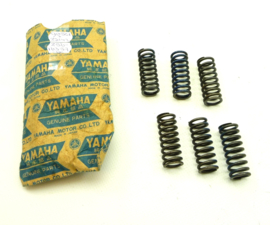 Yamaha clutch springs - set of 6 (256-16357-00 / 90501-23142)