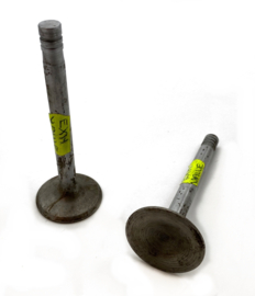 Pre-war 500 OHV Exhaust valve STD 679