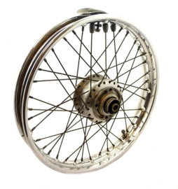 Triumph T160 rear wheel assy (37-4252)