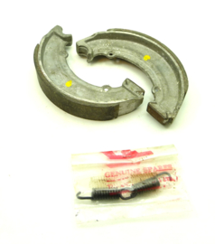 Royal Enfield Bullet 350 - 500 front or rear brake shoe set  (144274)