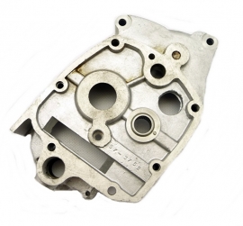 Triumph T140 TR7 gearbox inner cover (57-7049/ 57-3752)