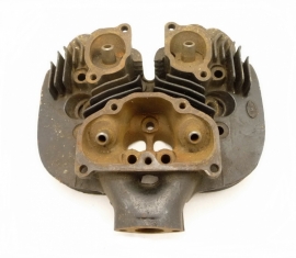 BSA A10 Twin 650 cc cylinderhead cast iron
