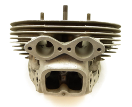 Norton Commando 750 Cylinder head, Partno. 06-0988 + 06-3326 + NM25359