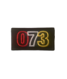 Geborduurd embleem"073" Oeteldonk rood wit geel