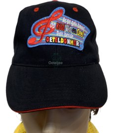 Oeteldonkse cap met rood wit geel embleem "Oeteldonker"