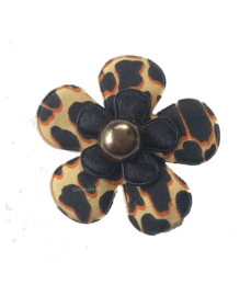 Corsage bloem panterprint/zwart en bronzen knopje