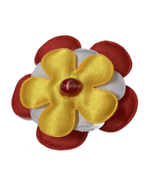 Corsage bloem Oeteldonkse kleuren rood wit geel