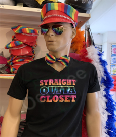 Roze zaterdag / gay pride t-shirt heren zwart met opdruk straight outta closet