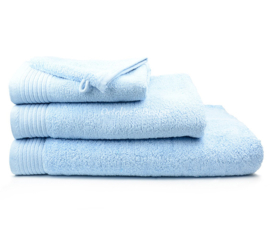 Geborduurde handdoek met eigen naam of tekst licht blauw