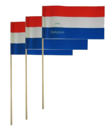 Papieren zwaaivlaggetjes rood wit blauw