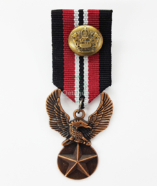 Medaille 9 rood wit blauw met adelaar in oudbronskleur