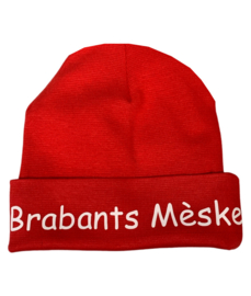 Brabants babymutsje rood met opdruk Brabants Mèske