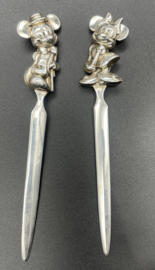 Verzilverde set briefopeners met Mickey en Minnie Mouse, 16 cm.