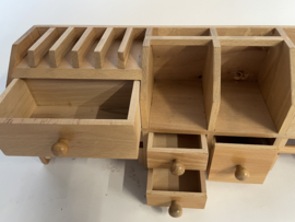 G04 Gereedschap organiser voor boortjes, tappen, tangen en pincet. beukenhout