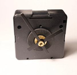 M72z Quartz wijzerset, modern. 26/37mm