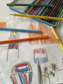 24 gepersonaliseerde kleurpotloden inclusief doosje