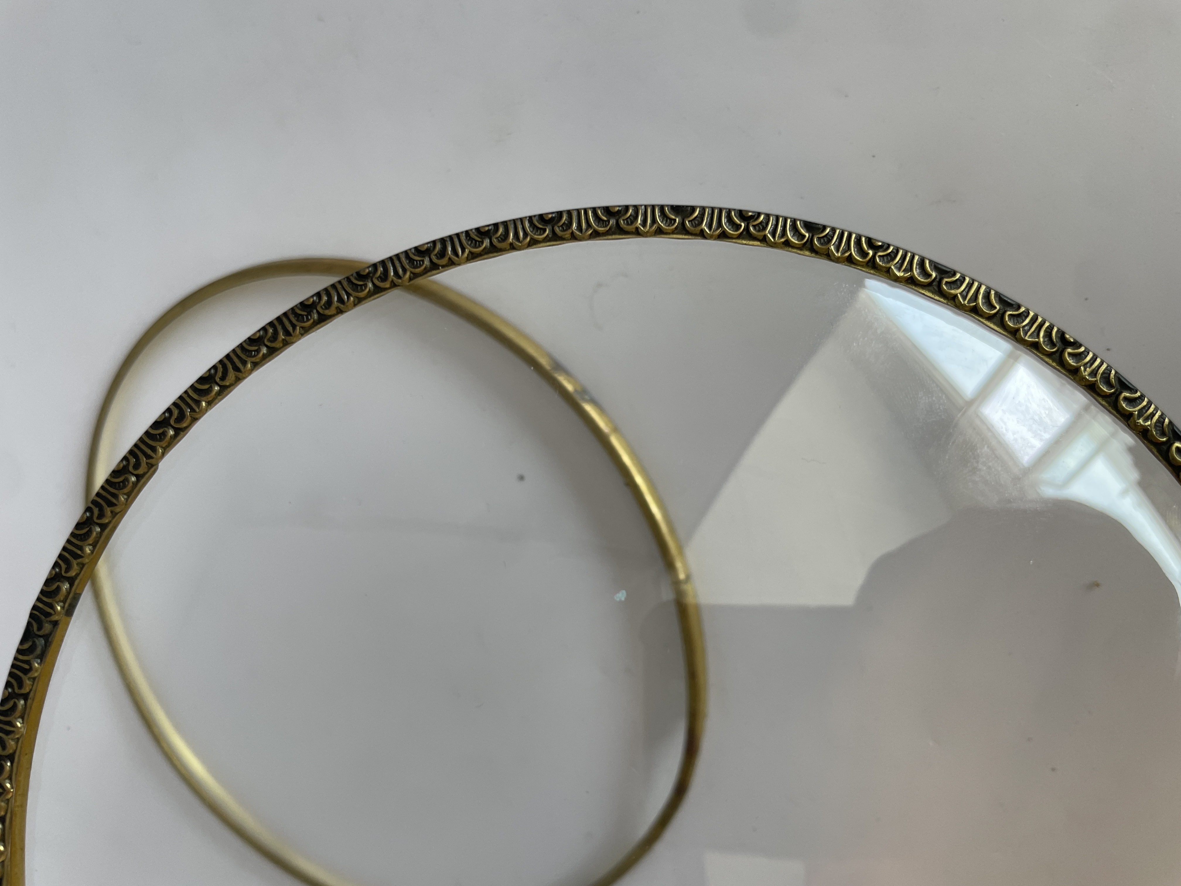 Vintage Messing rand met bol glas, 172 mm