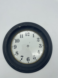 sw.045 antieke ronde Schwartzwalder/appelklok wijzerplaat