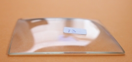 Oud vierkant bol glas, 73 x 73 mm.
