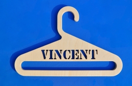 Kledinghanger model Vincent met eigen naam.