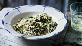 Risotto van Parelgort, Spinazie en Gehakt.