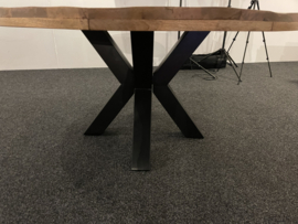 BRITT  eettafel Mango blad rond 150 cm "Ø" metaal poot voor een actie prijs