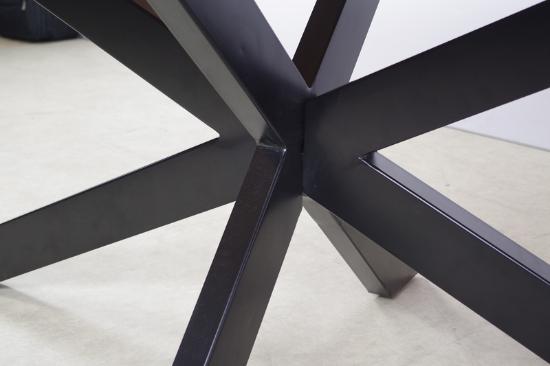 BODI eettafel ø 140 cm rond massief Mango met Matrix poot