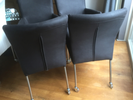 4 x Ray stoelen  voor € 400 armleggers comfort met SKATE wielen OPRUIMING