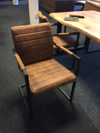 ANITA   industriële eetkamer stoelen metaal    Cognac nu extra actie