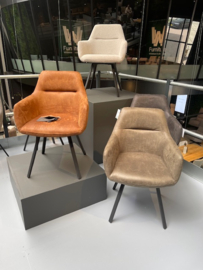 Raaf topstoel met een verrassend prijsje in de stof Bull Cognac-9