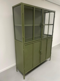 F-130 VITRINEKAST exclusief model metaal groen, glas130 br actie