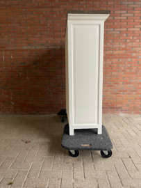 MEIDENKAST 126 een landelijke meidenkast en nu een prijs knaller voor maar