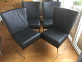 ROXY  | OPRUIMING 4 stoelen   geheel met leer bekleed een N.L. product