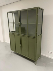 F-130 VITRINEKAST exclusief model metaal groen, glas130 br actie