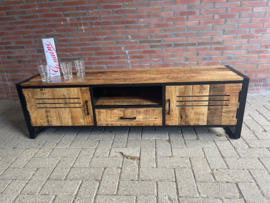 FCR-5 Een prachtig Tv- dressoir Mangohout/ industriële af werking afmeting 160 cm NU VOOR EEN ACTIE PRIJS