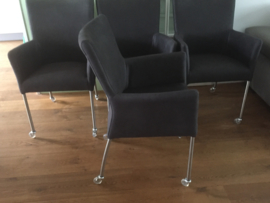 4 x Ray stoelen  voor € 400 armleggers comfort met SKATE wielen OPRUIMING